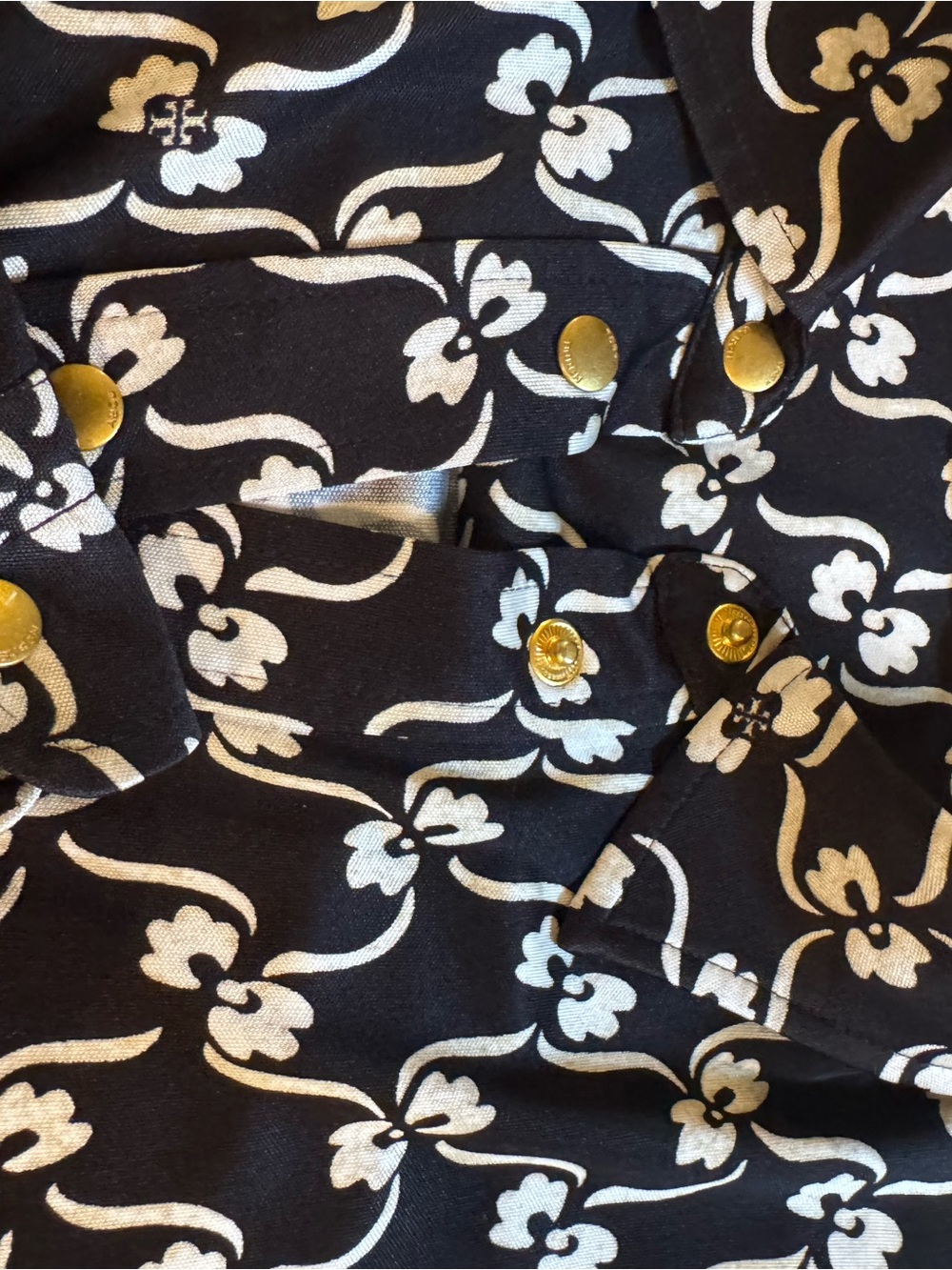 Tory Burch Black Long Sleeve Shirt Dress with Cream Chain Motif - Picture 6 of 7